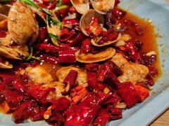 辣炒花蚬-街角等你.大连海鲜烧烤.经典铁板海鲜串(西安路店)