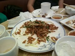 干炒牛河-粤仔湾砂锅粥(广益哥伦布店)