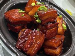秘制红烧黑猪肉-龙泽园私房菜·地道南京味 ·招牌大鱼头(油坊桥店)