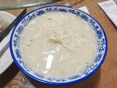 -雪琴面馆富安特色鱼汤面(城中花园店)