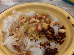 刮凉粉-东排食堂长沙小吃大排档(五一广场店)