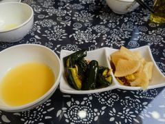秘制爽口小菜-八两八金·莱芜特色炒鸡(市南漳浦路店)