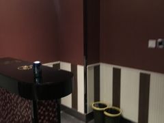 -唯爱KTV聚会餐厅(仙林东城汇店)