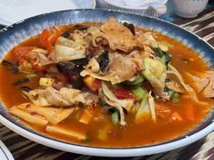 加上面条的大盘鸡-新疆伊宁远征餐厅