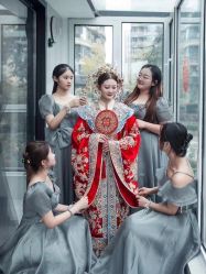 -衣贝姿婚纱礼服馆