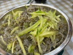 爽拌鱼皮-阿金大白·上海菜馆(新天地店)