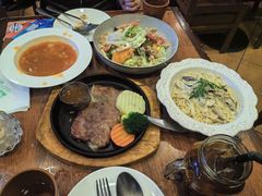 -玛格萝妮比萨屋(陆家浜路店)