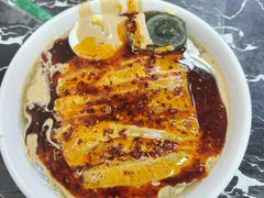 -何老二卤汁凉粉