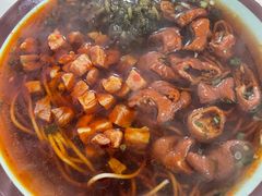 腊肉面-上海老字号杨梅面条馄饨店(陈家春店)