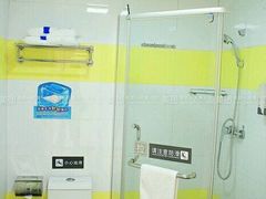 -7天酒店·西安凤城二路市图书馆地铁站店