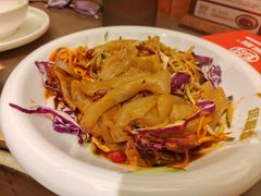 -锅飘飘·东北铁锅炖(雨花客厅店)
