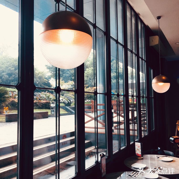 一秒上脑的必胜客手拍披萨，你Get了吗？