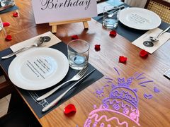 -Mark&Mars Restaurant