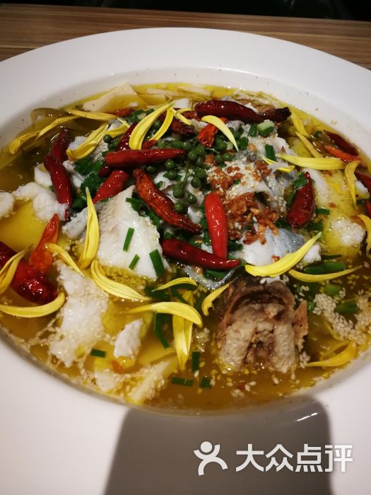 东一条酸菜鱼小份