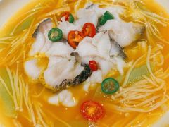 招牌川香酸菜鱼-柒园·三十年创意杭帮菜(龙湖滨江天街店)