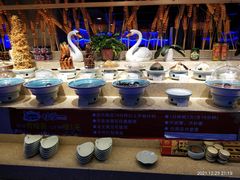 自助调料区-挂雪铁锅炖大鹅