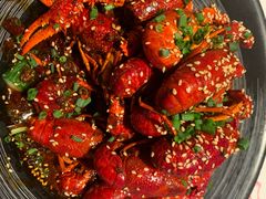 -肥肥虾庄·金牌油焖大虾(汉街SKP店)