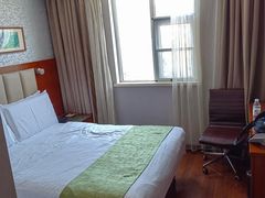 -和颐酒店(广州琶洲会展中心广州塔赤岗地铁站店)