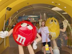 -m豆巧克力世界(上海世茂广场店)