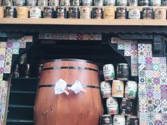 -刘姐啤酒鱼民族演艺餐厅(西街总店)
