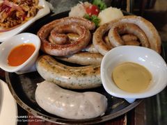 什锦香肠拼盘-马迭尔德式西餐精酿啤酒屋(中央大街店)