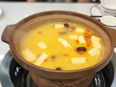鸡煲花胶汤-港迹·鲜围煮海鲜火锅(湖州时代广场店)