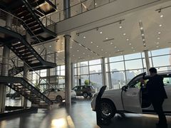 -天津波士信达奔驰4S店(卫津南路店)