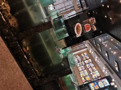 -鞍山大白鲨美食酒店