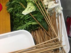 -两三事小郡肝串串香火锅(桂庙店)