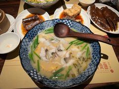 -荣家黄鱼面(前滩太古里店)