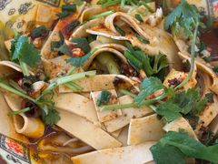 -同济大学本部学苑饮食广场