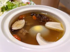 羊肚菌松茸煨鸽蛋-日出青木