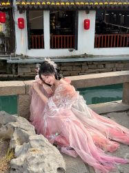 -一揽芳华汉服旗袍体验馆(拙政园店)