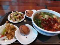 -陇兴楼兰州拉面(西安咸阳国际机场店)