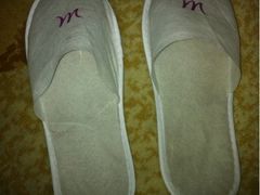 廉价的拖鞋不防滑-深圳东方银座酒店