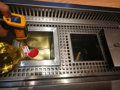 油锅底-老板不给炸自助炸串(中央大街总店)