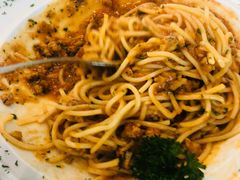 -Chom Cafe and Restaurant