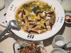 -渔语鱼酸菜鱼新川菜(来福士店)