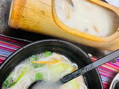 -香巴拉云南餐厅(华莱坞店)