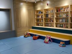 -蓝旗亲子游泳(范湖万达广场店)