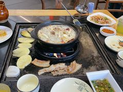 -有一锅·野生菌黑山羊腊排骨火锅(古城北门店)