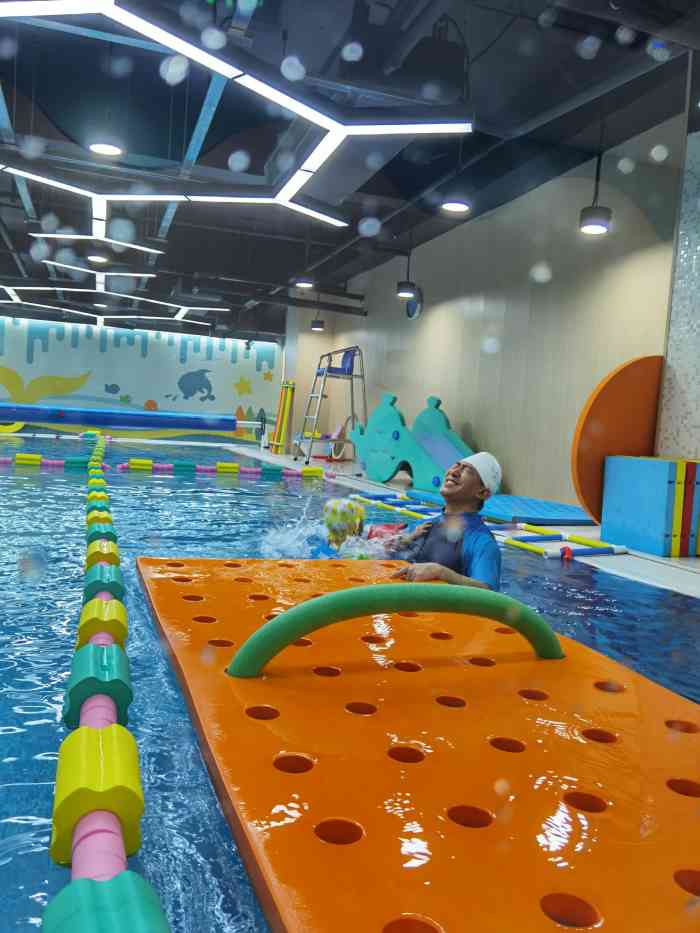 维斯沃儿童水育馆(十里河店)-"每周都会带宝宝去游泳,老师热情,环境