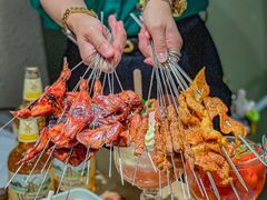 -街角等你.大连海鲜烧烤.经典铁板海鲜串(西安路店)