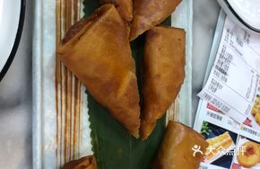 Fried Shrimp Spring Rolls with Egg White