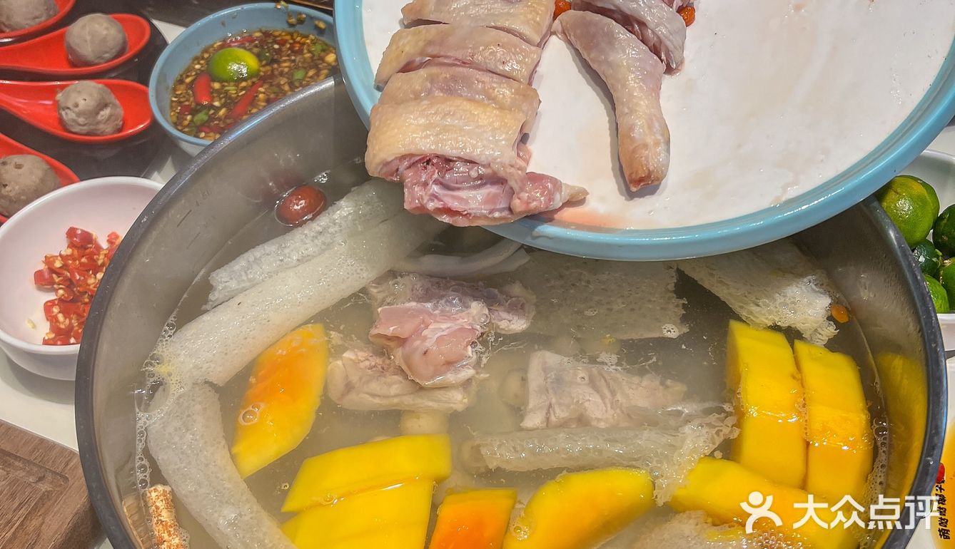 三亚探店丨分享近期坠爱的宝藏椰子鸡✅