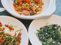 -鱼鲜饭香·招牌汽锅剁椒鱼头王