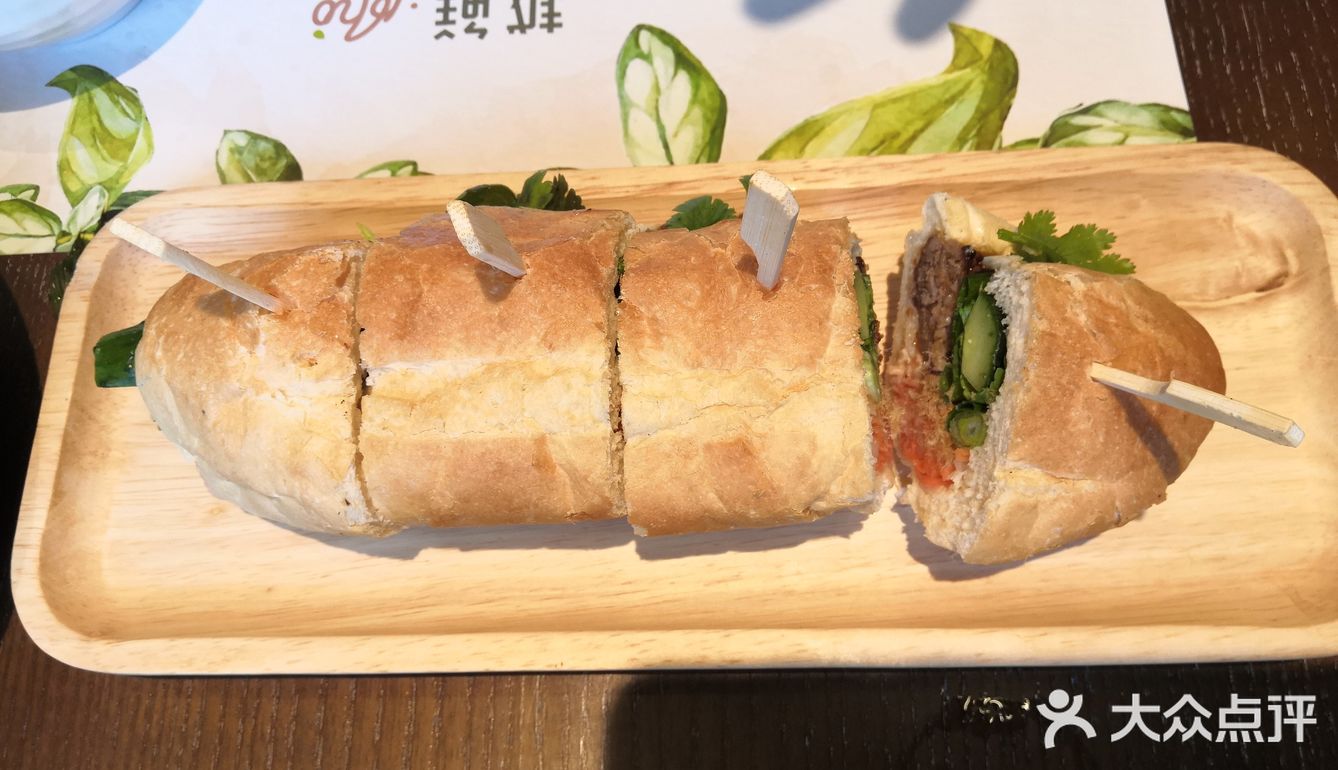 都吃饱了,感觉猪肉三明治最好吃,整体味道偏淡
