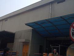 -大润发杨浦店-停车场