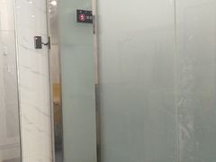 -伟伟宠物医院·CT影像中心·瑞派犬猫综合性门诊(汉口总院)