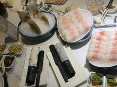 -无界釜·河豚鱼汤锅(红山动物园店)